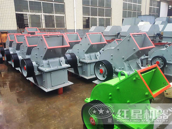 河南小型錘式破碎機展示