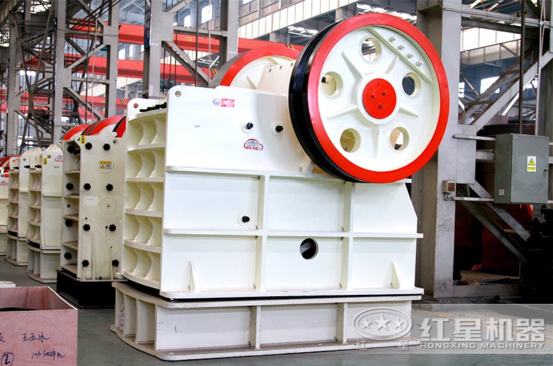 頭道破碎機器，顎破