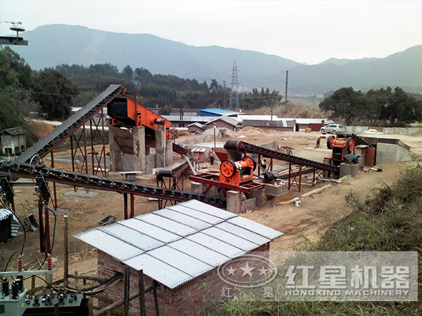 砂石破碎生產現(xiàn)場